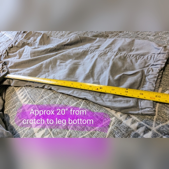 Joe Fresh ladies size 10 EUC grey cargo style capris - Picture 5 of 9